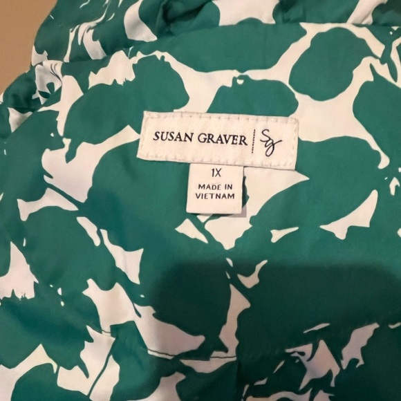 Susan Graver Kelly Green Quilted Packable Jacket with carry bag, size 1X - Picture 6 of 13
